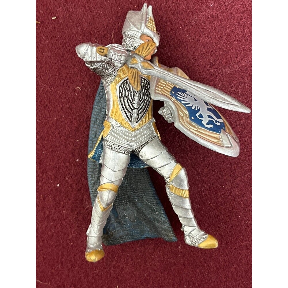 2013 Schleich BLUE GRIFFIN KNIGHT SWORD & SHIELD -  4" Medieval Fantasy Figure